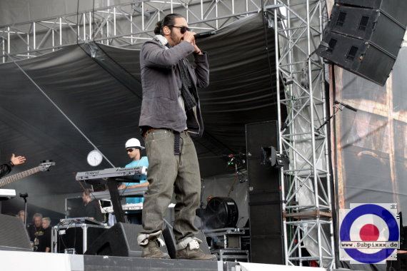 Samy Deluxe + The Tzunami Band (D) 26. Summer Jam, Fuehlinger See, Koeln - Red Stage 02. Juli 2011 (11).JPG